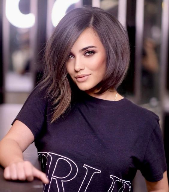 Top 19 Asymmetrical Bob Haircuts For 2024 Trendy Styles For Every Face   6 4 