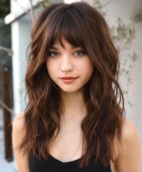 Top 17 Summer Haircuts with Bangs 2024: Trendy Styles for a Fresh Look