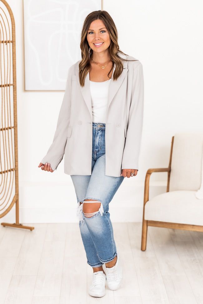 20 Trendy Jeans Outfits with Blazers for Women in 2024: Chic & Versatile