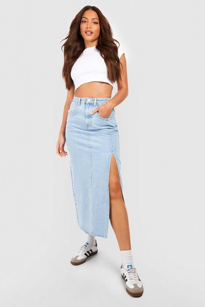 Chic Denim Skirt Outfits for Summer 2024: Trendy Styles for Every Occasion