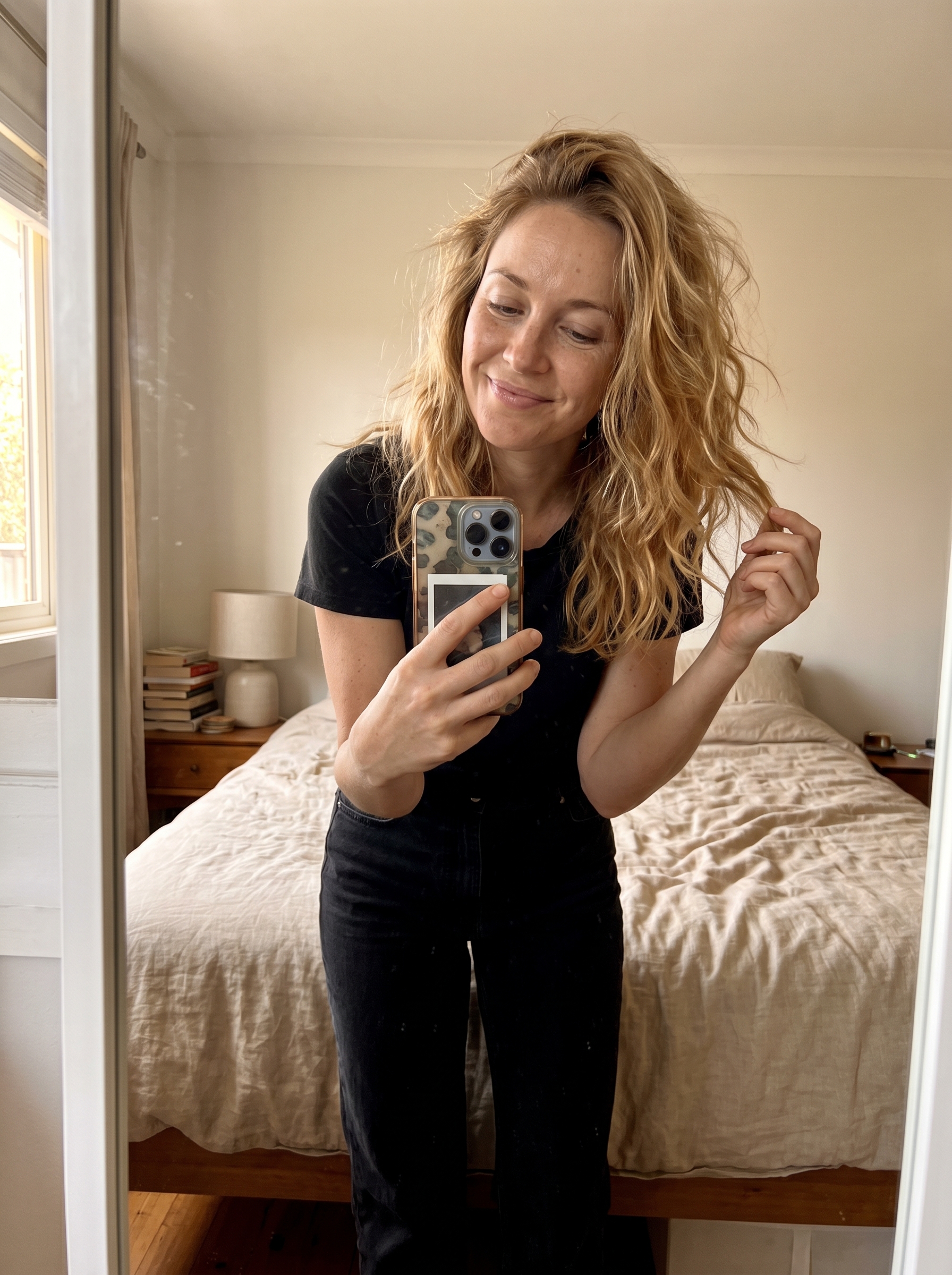 Chic Linen Blonde Scandi-Wave: Summer Hairstyle Ideas 2026 Chic Linen Blonde Scandi-Wave style, featuring soft, irregular waves for elegant summer hairstyle ideas 2026.