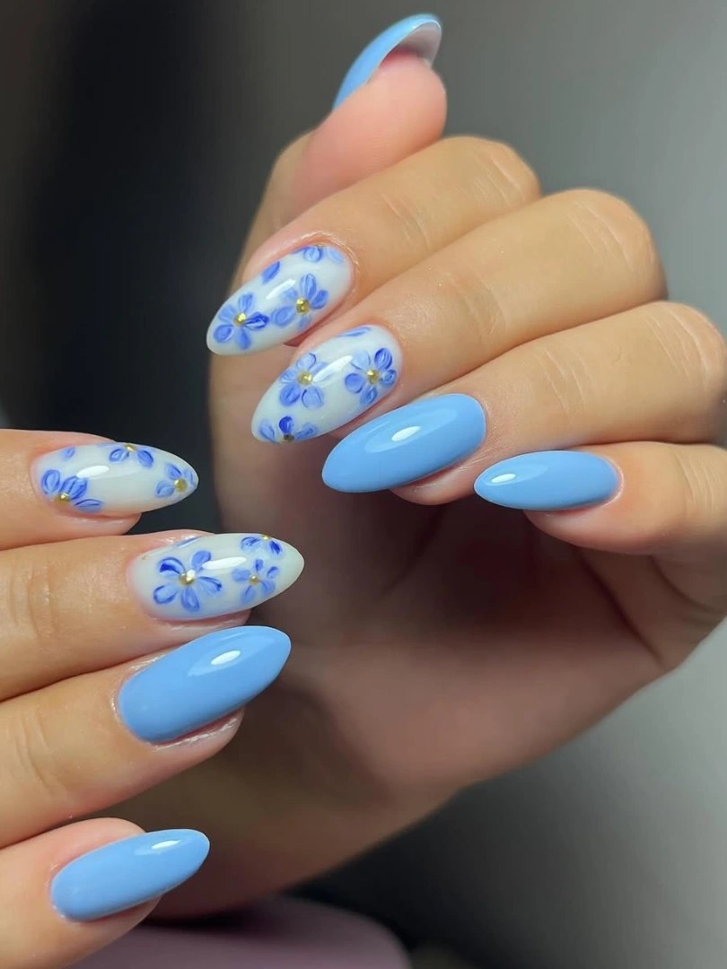 Blue Floral Accent Oval Medium Length Nails