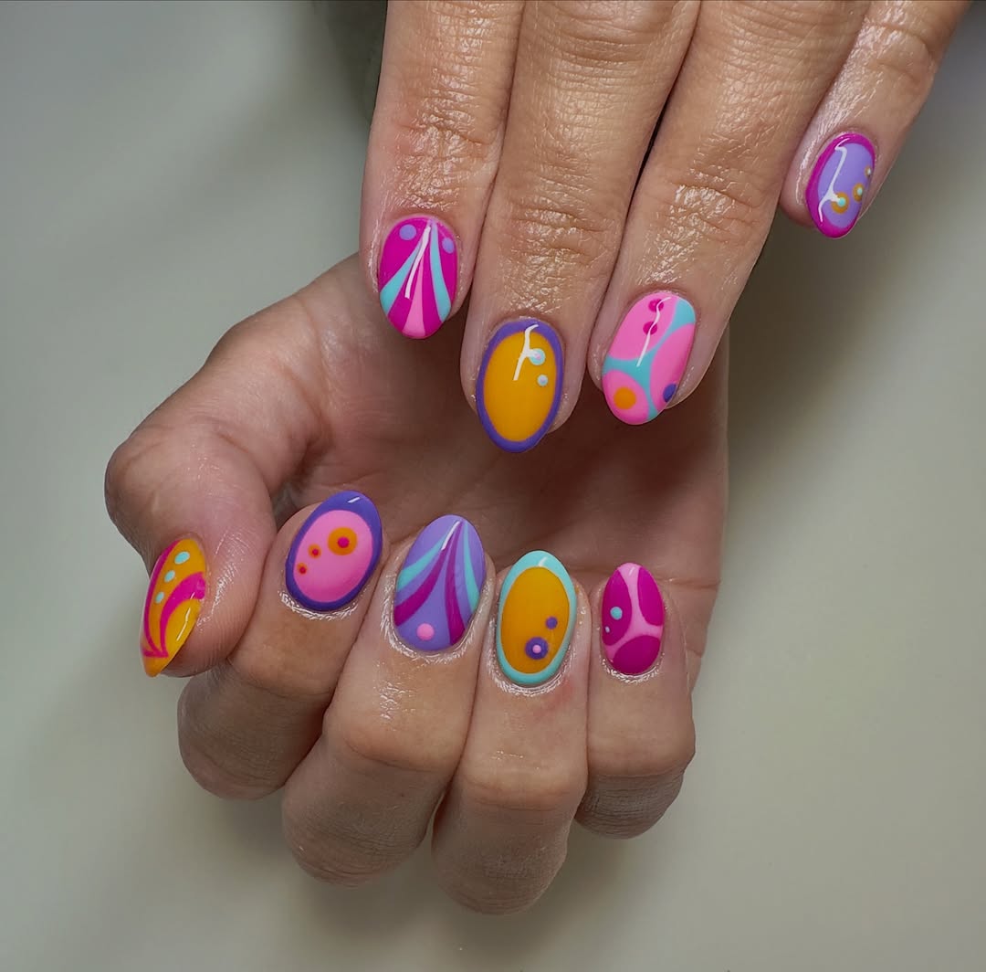 Bright Multi-Color Wavy Abstract Short Oval Nails