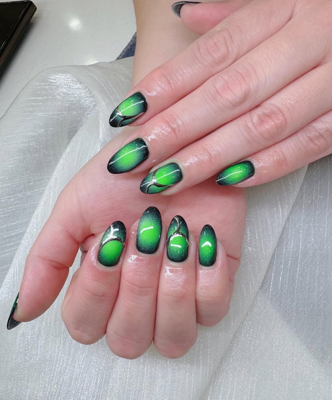 Emerald Green Cat Eye Chrome Oval Nails