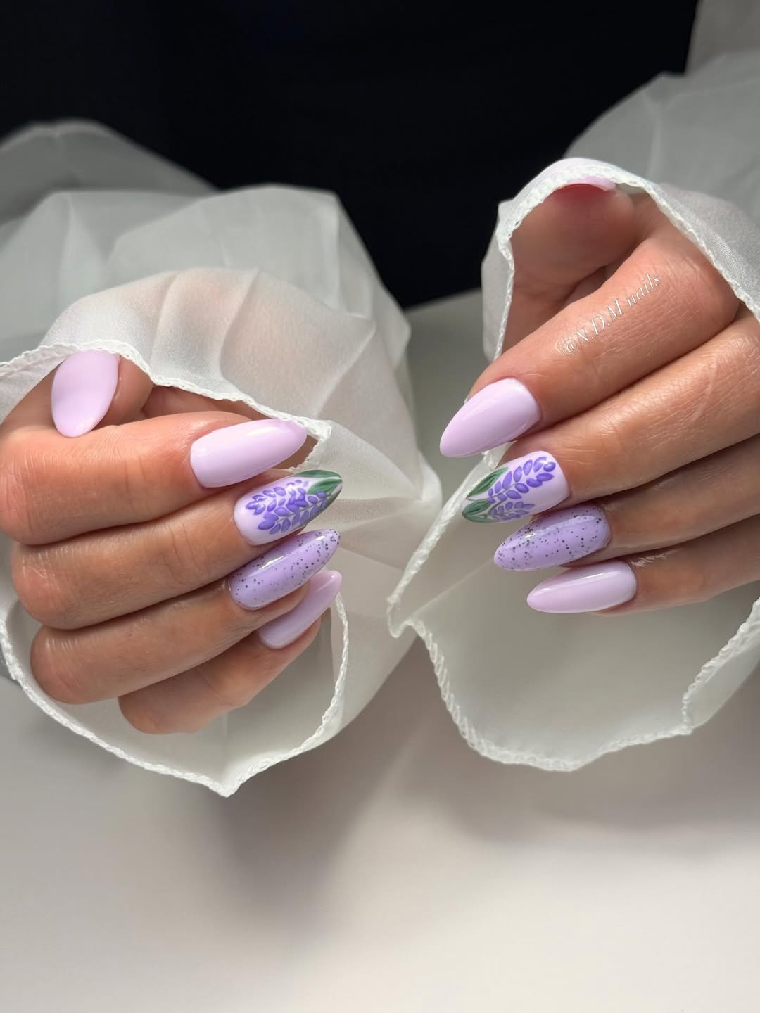 Glossy Lilac Lavender Sprig Almond Nails