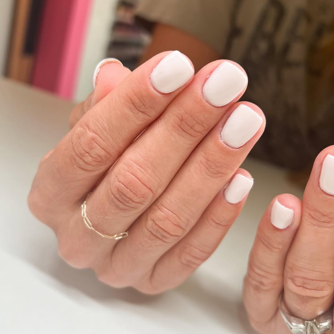 Glossy Off-White Short Squoval Nails