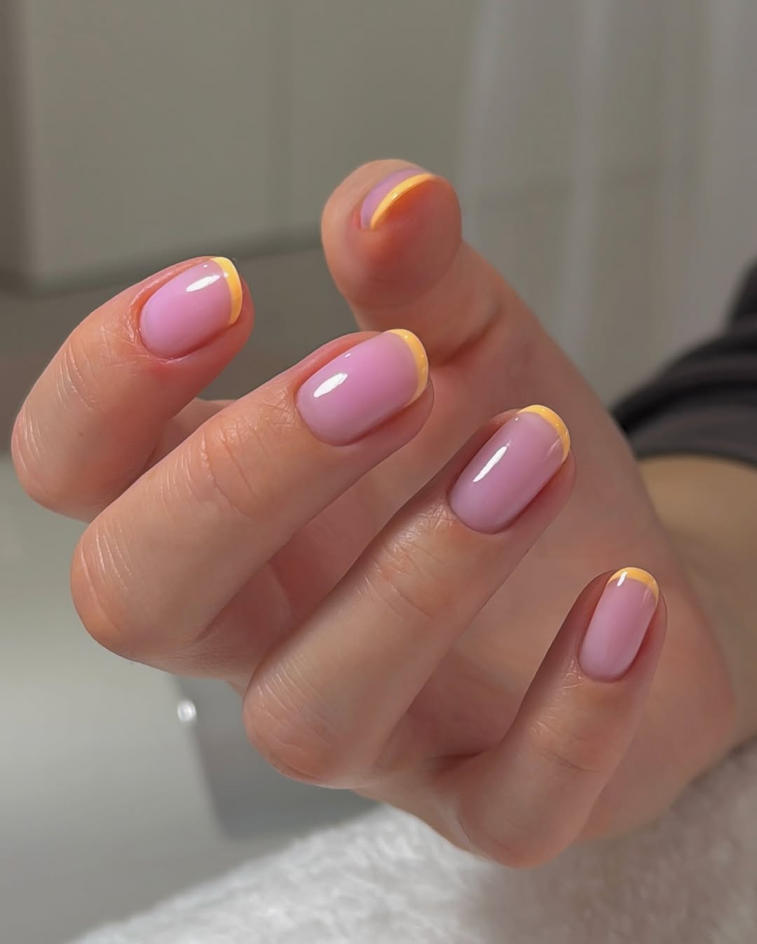Glossy Pink Round Yellow French Tips
