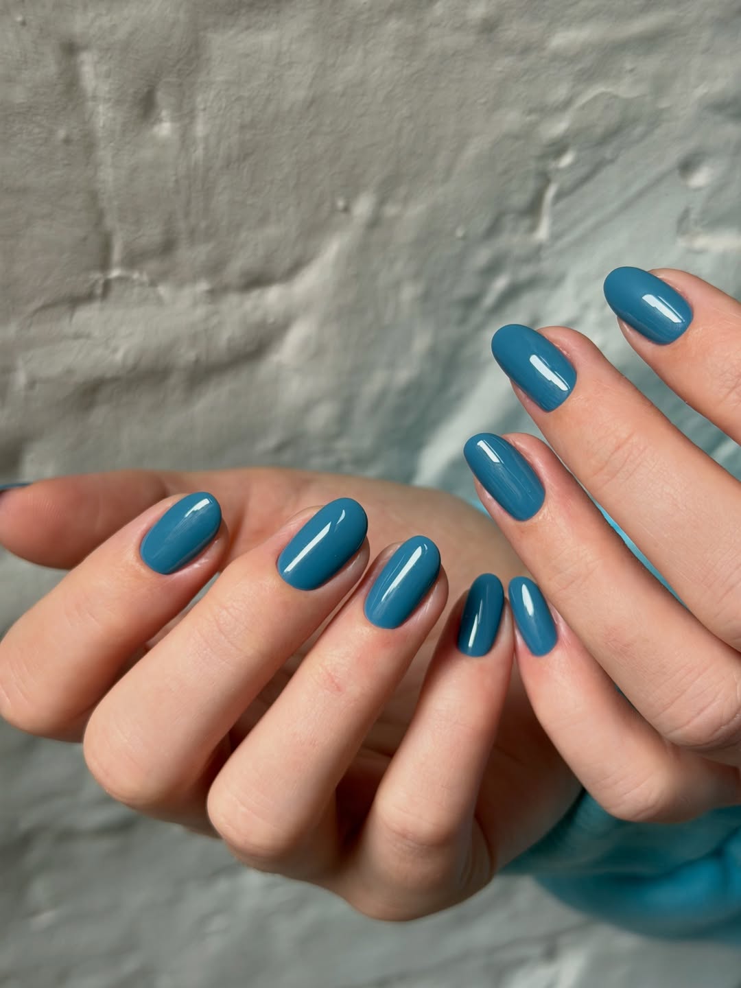 Glossy Teal Blue Oval Summer Nails