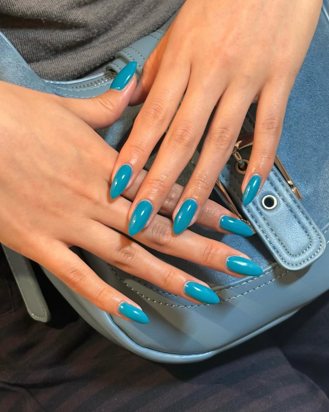 Glossy Teal Stiletto Long Solid Color Nails
