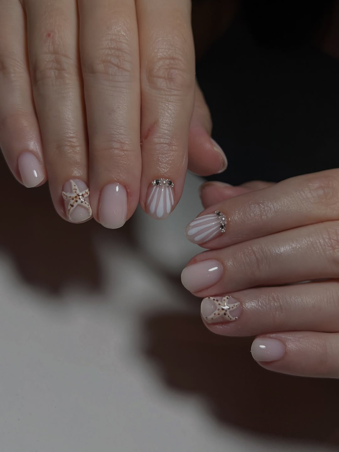 Nude Beachy Starfish Shell Short Oval Nails
