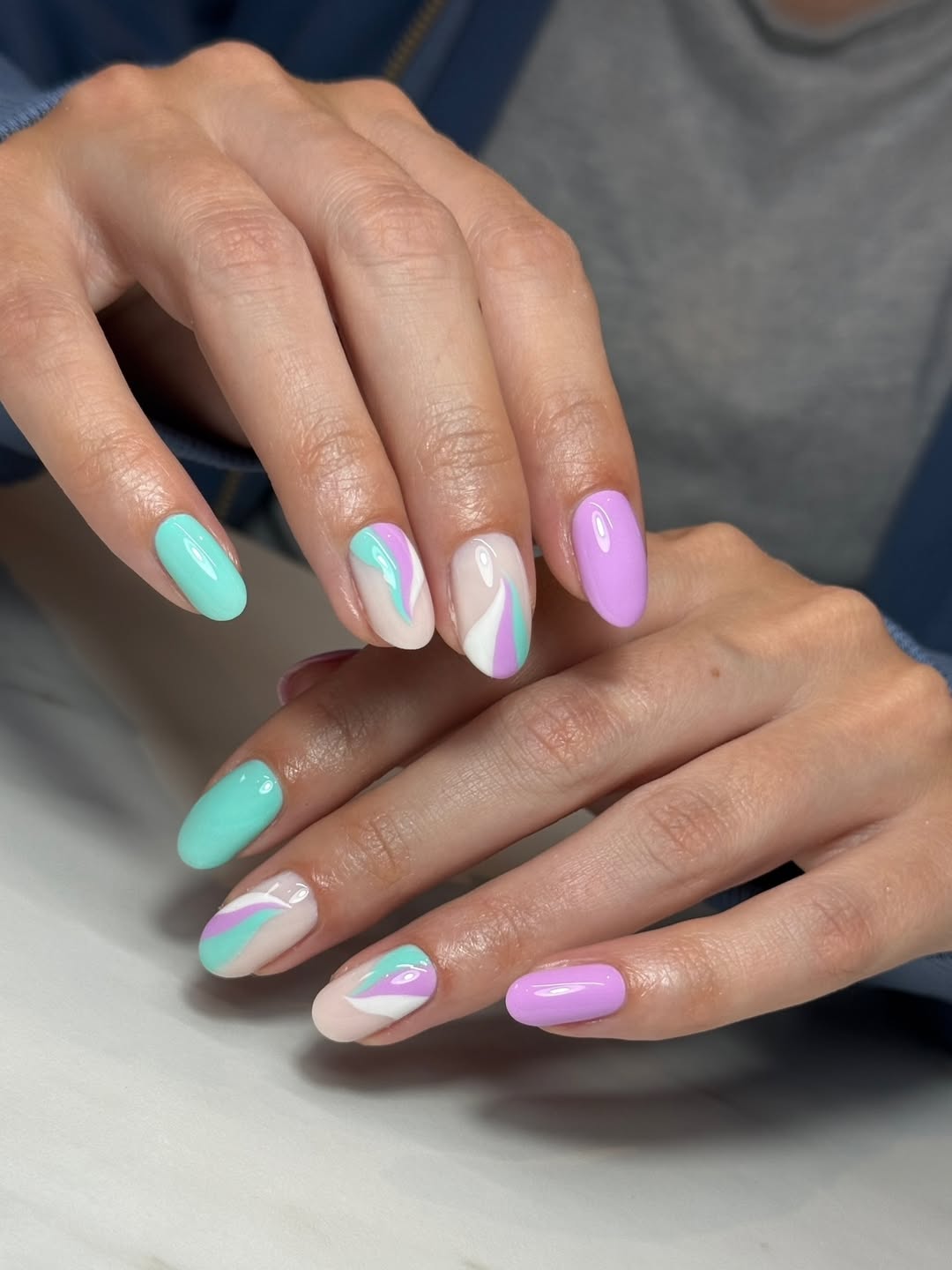 Pastel Swirl Ombré Glossy Oval Nails