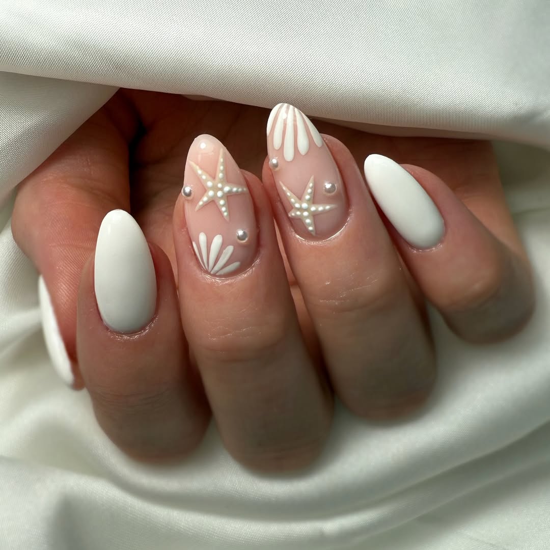 Soft Peach Dreamy Starfish Sea Shell Nails