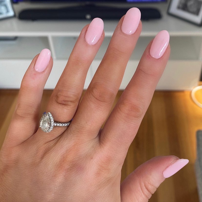 Soft Pink Oval Dip Nails