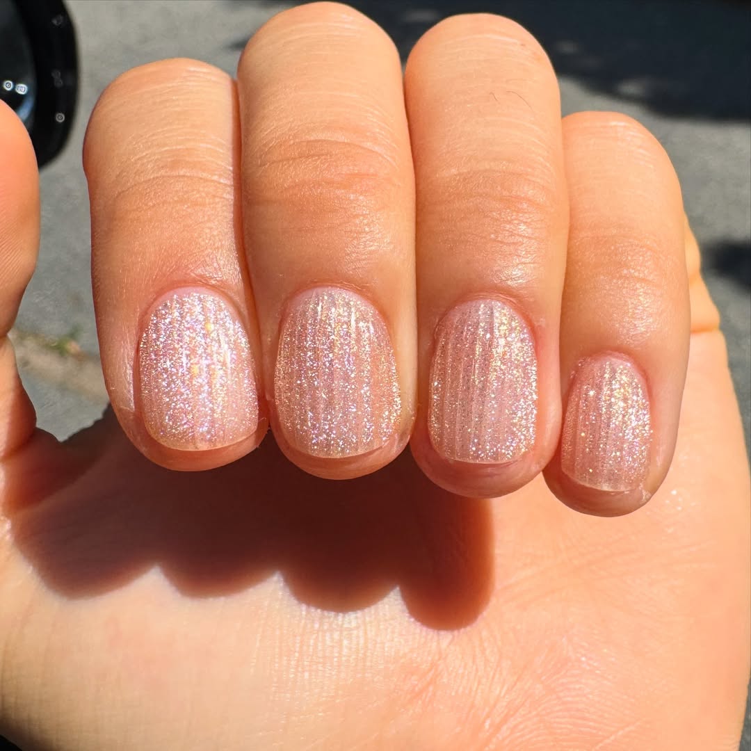 Sparkling Holographic Glitter Short Round Nails