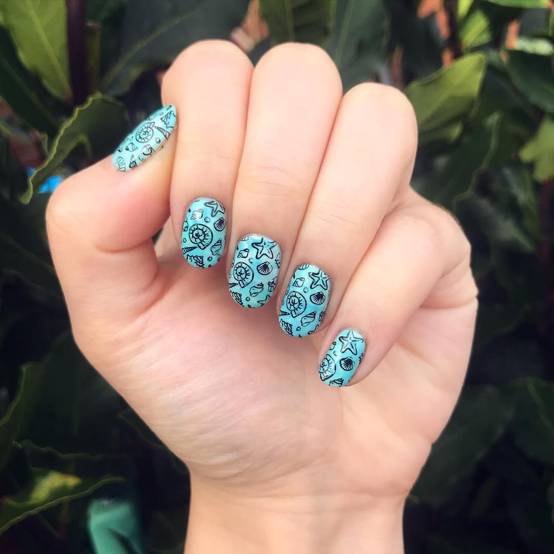 Teal Glossy Oval Sea Shell and Starfish Nails