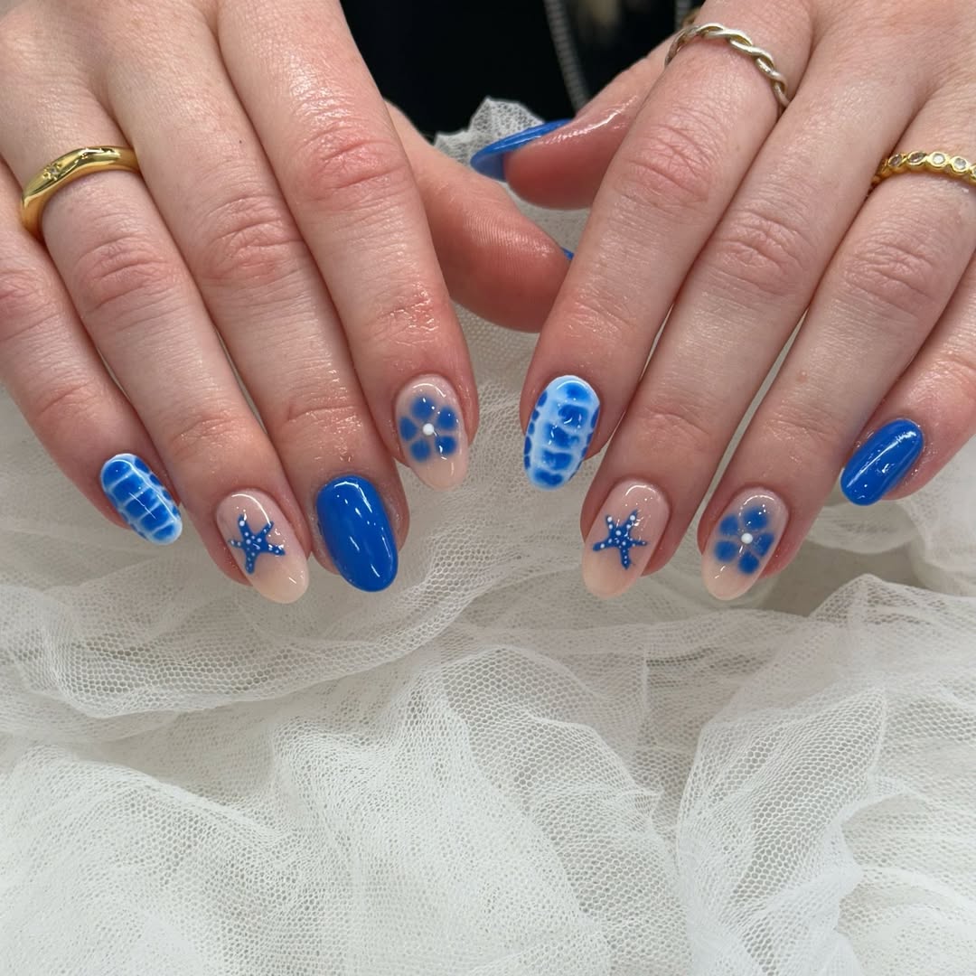 Vibrant Blue Beach Theme Glossy Oval Nails