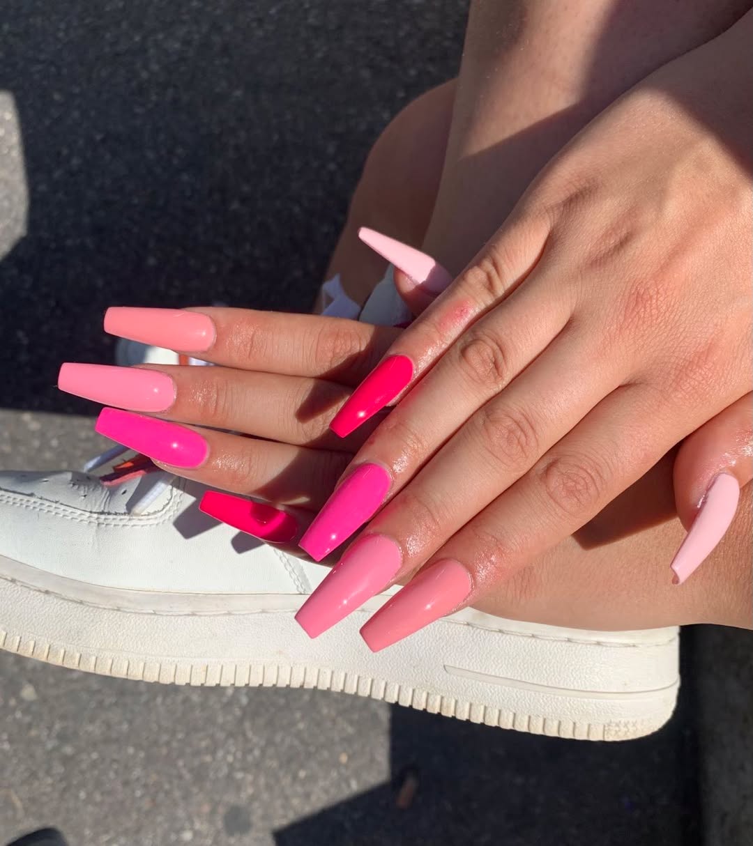 Vibrant Ombré Pink Glossy Coffin Nails