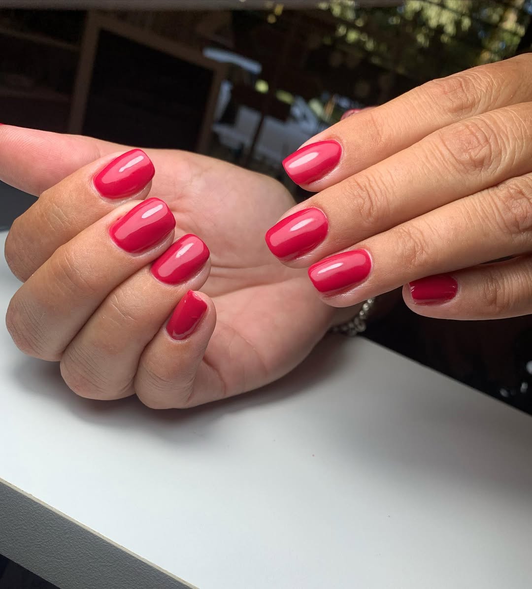 Vibrant Red Summer Short Round Glossy Nails