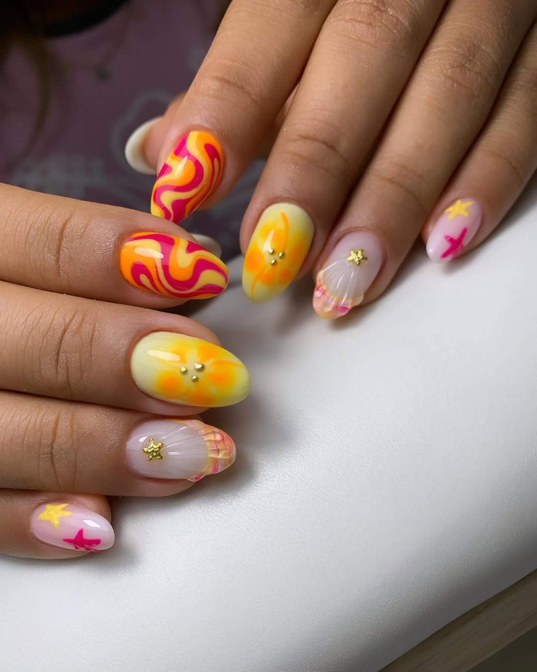 Vibrant Swirl Ombre Summer Shell Nails