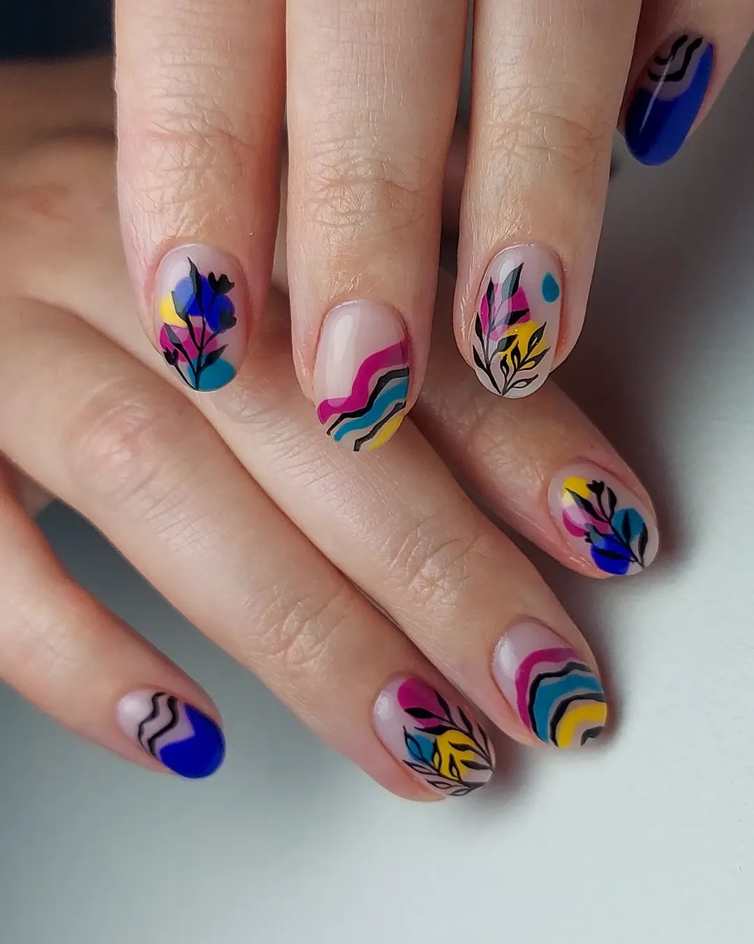 Abstract Floral Multi-Color Glossy Short Oval Nails