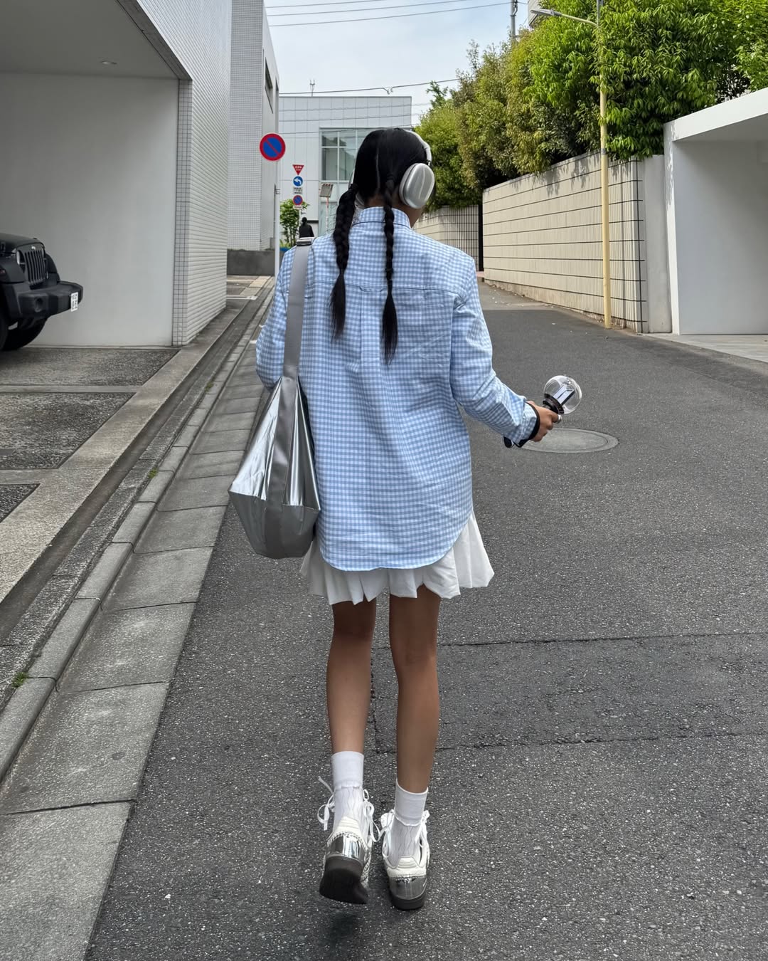 25 Concert Outfit Ideas You Need for 2026 12 Blue Gingham Oversized Shirt With Mini Skirt Look