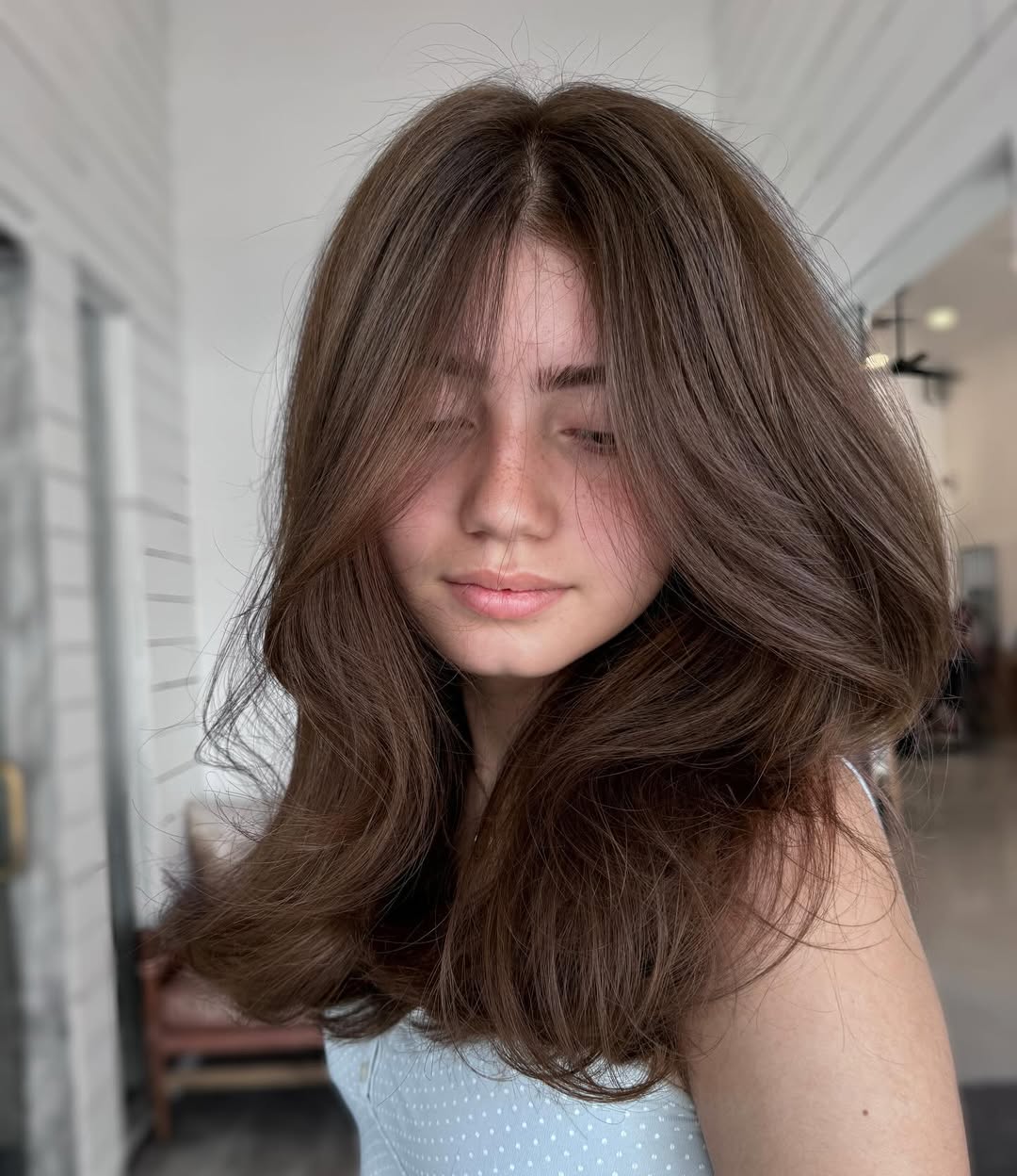 Bouncy Blowout Mid-Length Chocolate Brunette