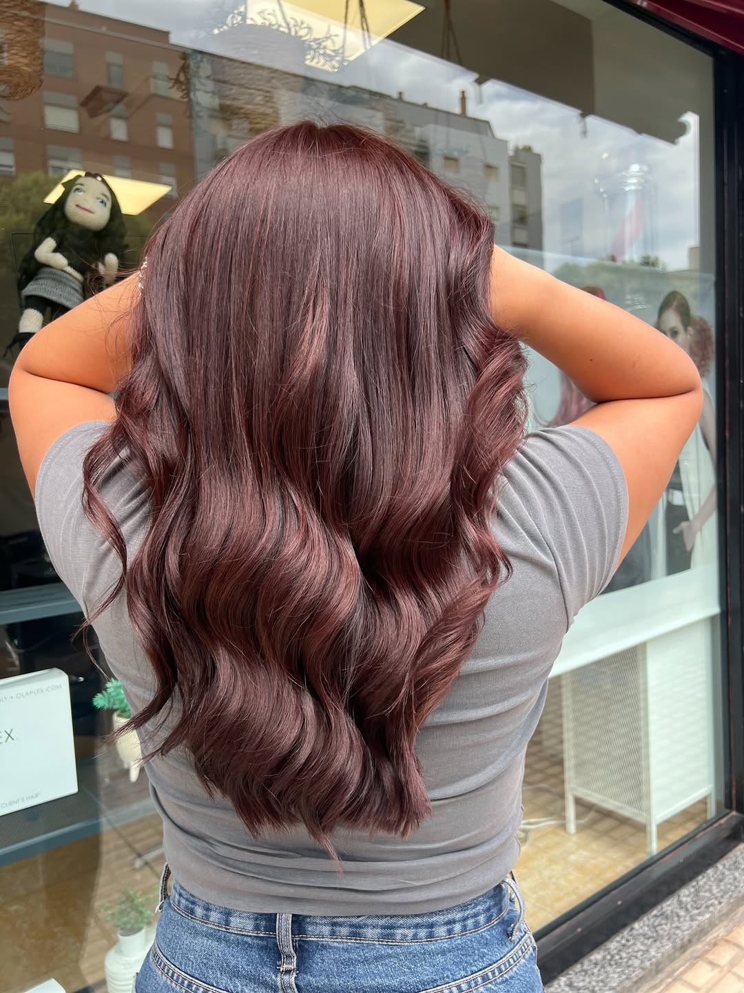 Bouncy Cherry Brown Waves