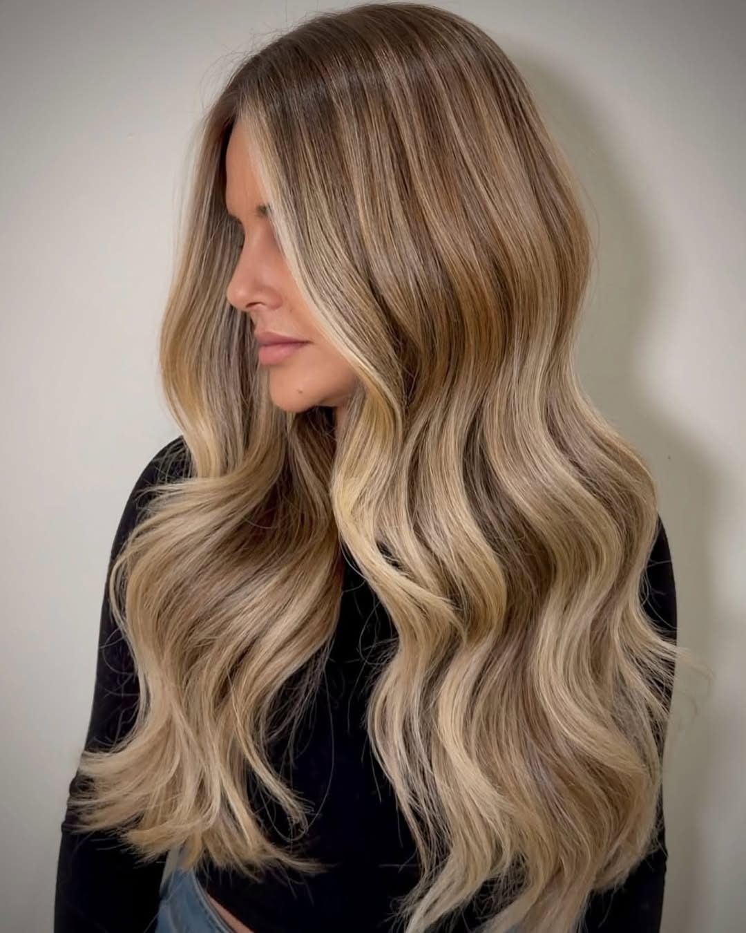 Caramel Blonde Balayage With Face-Framing Highlights