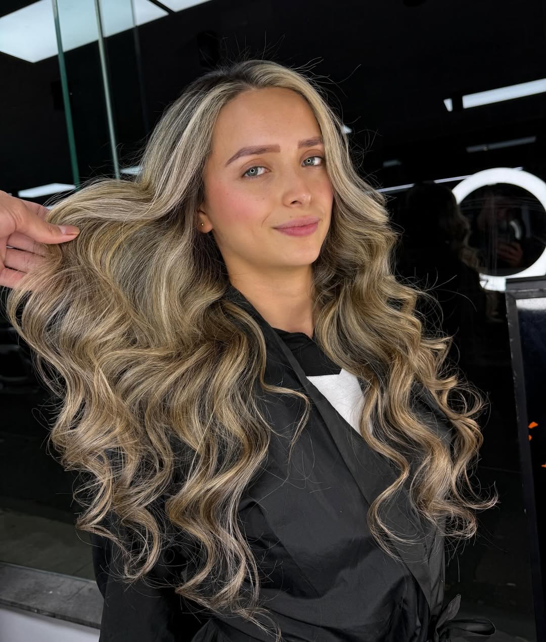 Caramel Blonde Highlights Long Voluminous Waves