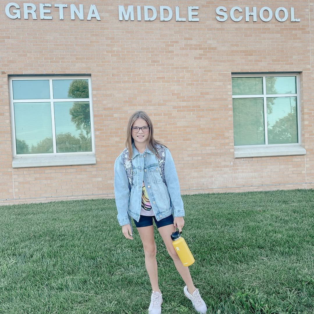 25 Back to School Outfits Middle School 2026 Trends 17 Casual Denim Jacket Graphic Tee and Shorts Combo