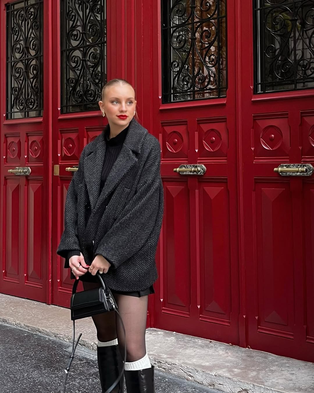 25 Epic School Outfit Ideas for 2026 You Need Now 15 Chic Monochrome Layering Under Tweed Blazer