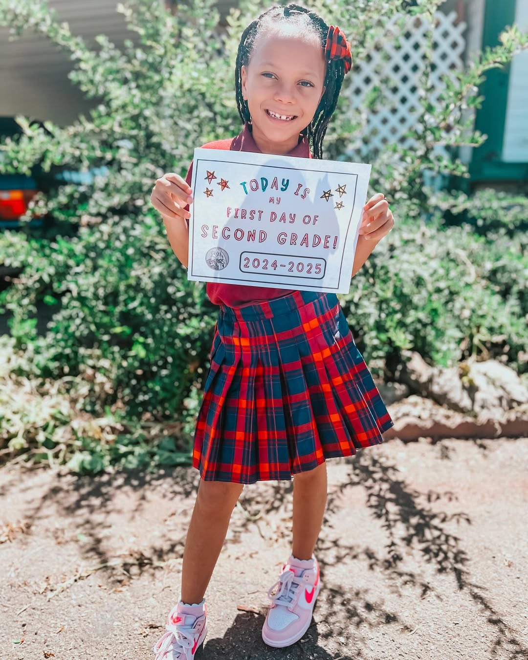 25 Epic School Outfit Ideas for 2026 You Need Now 16 Classic Plaid Skirt And Polo Back To School Look