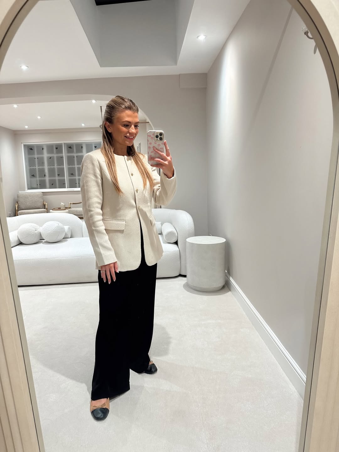 29 Work Outfits You Need for 2026 Trends 30 Classic Tweed Blazer With Wide-Leg Trousers Work Ensemble
