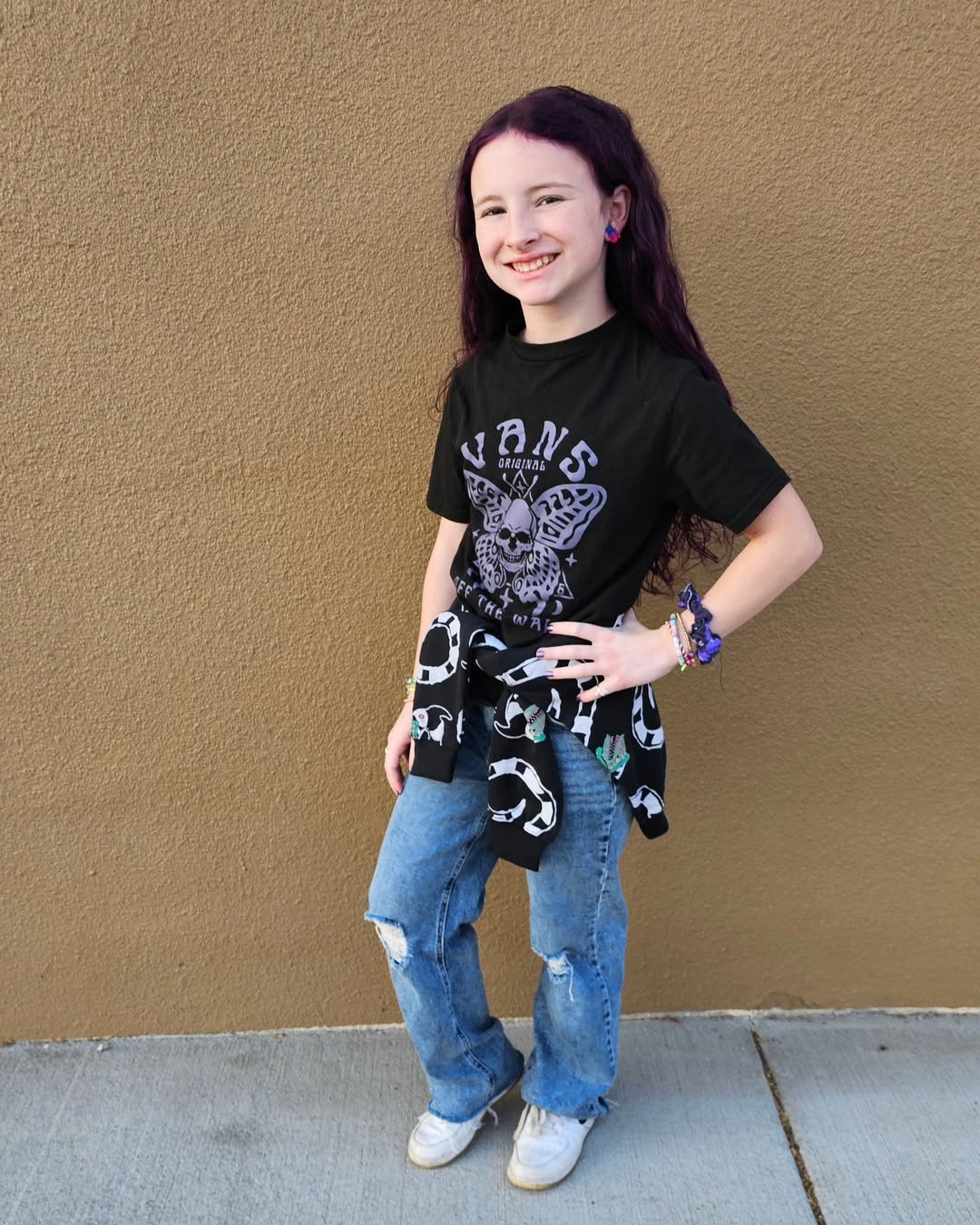 25 Back to School Outfits Middle School 2026 Trends 9 Cool Graphic Tee And Distressed Denim Outfit