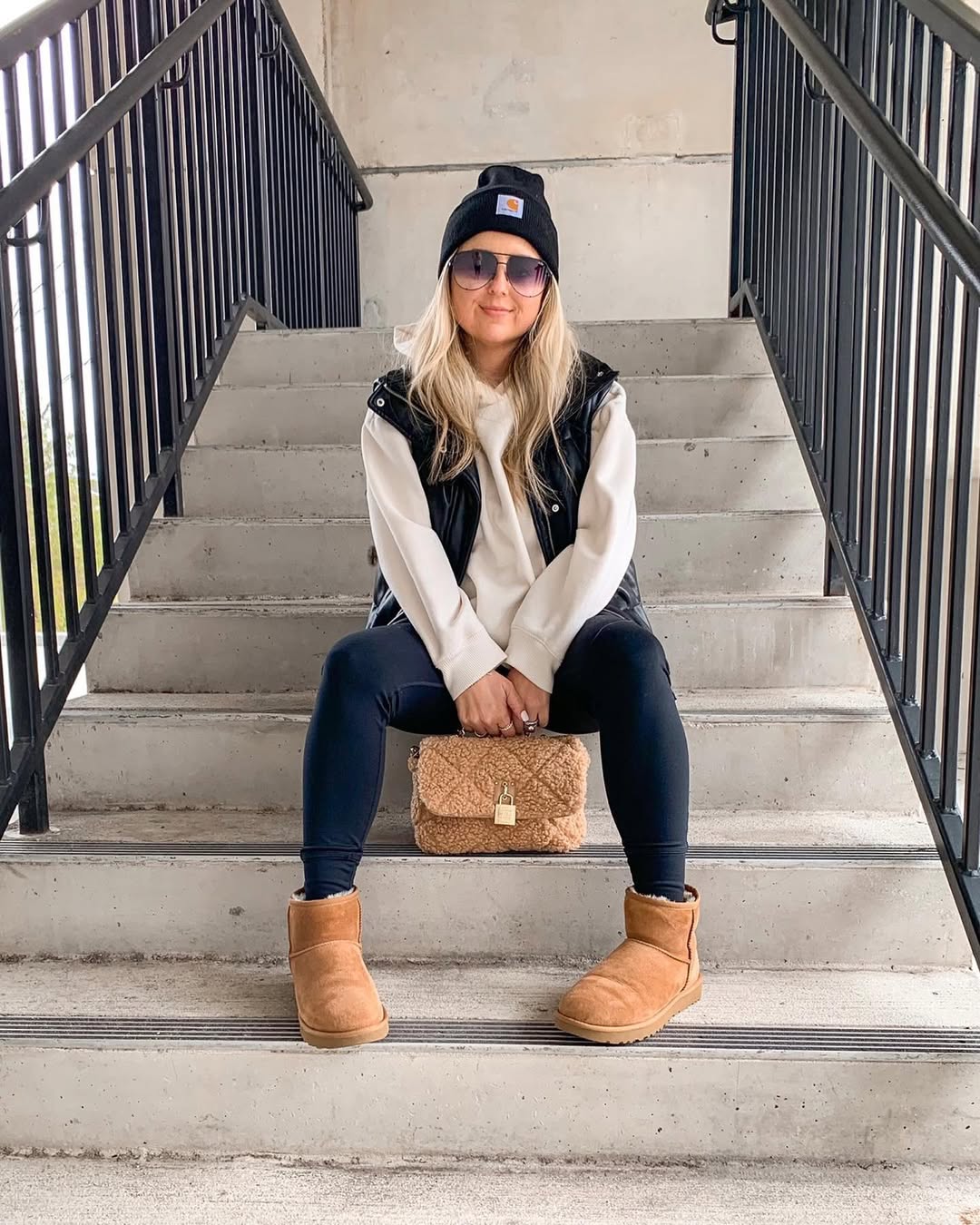 30 Chic Fall Outfits Women Will Love in 2026 11 Cozy Puffer Vest With Uggs And Teddy Bag
