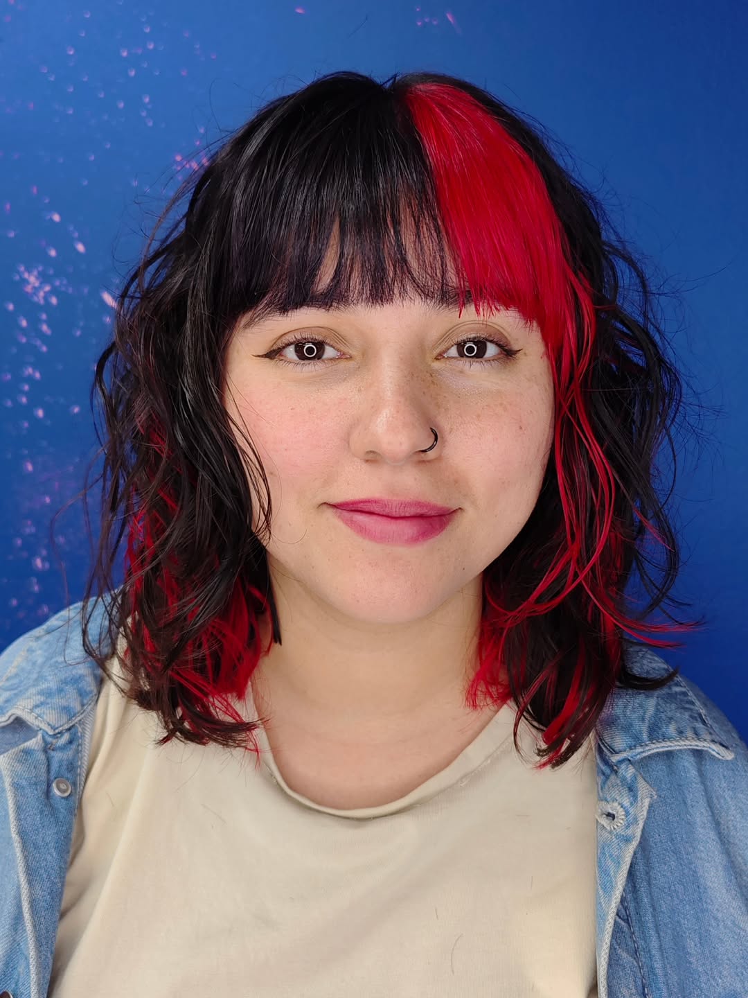 Crimson Splice Bangs On Wavy Dark Lob