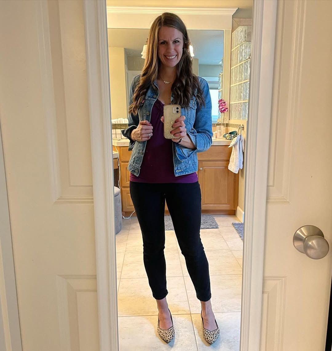 25 Fall Transition Outfits You Need for 2026 14 Denim Jacket With Plum Camisole And Leopard Flats