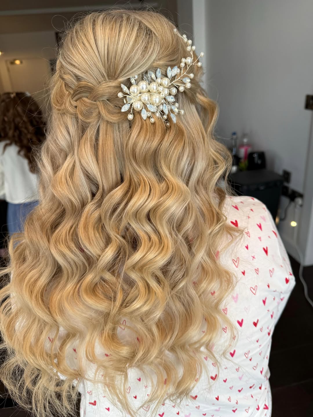 Glamorous Pearl and Crystal Bridal Hair Clip