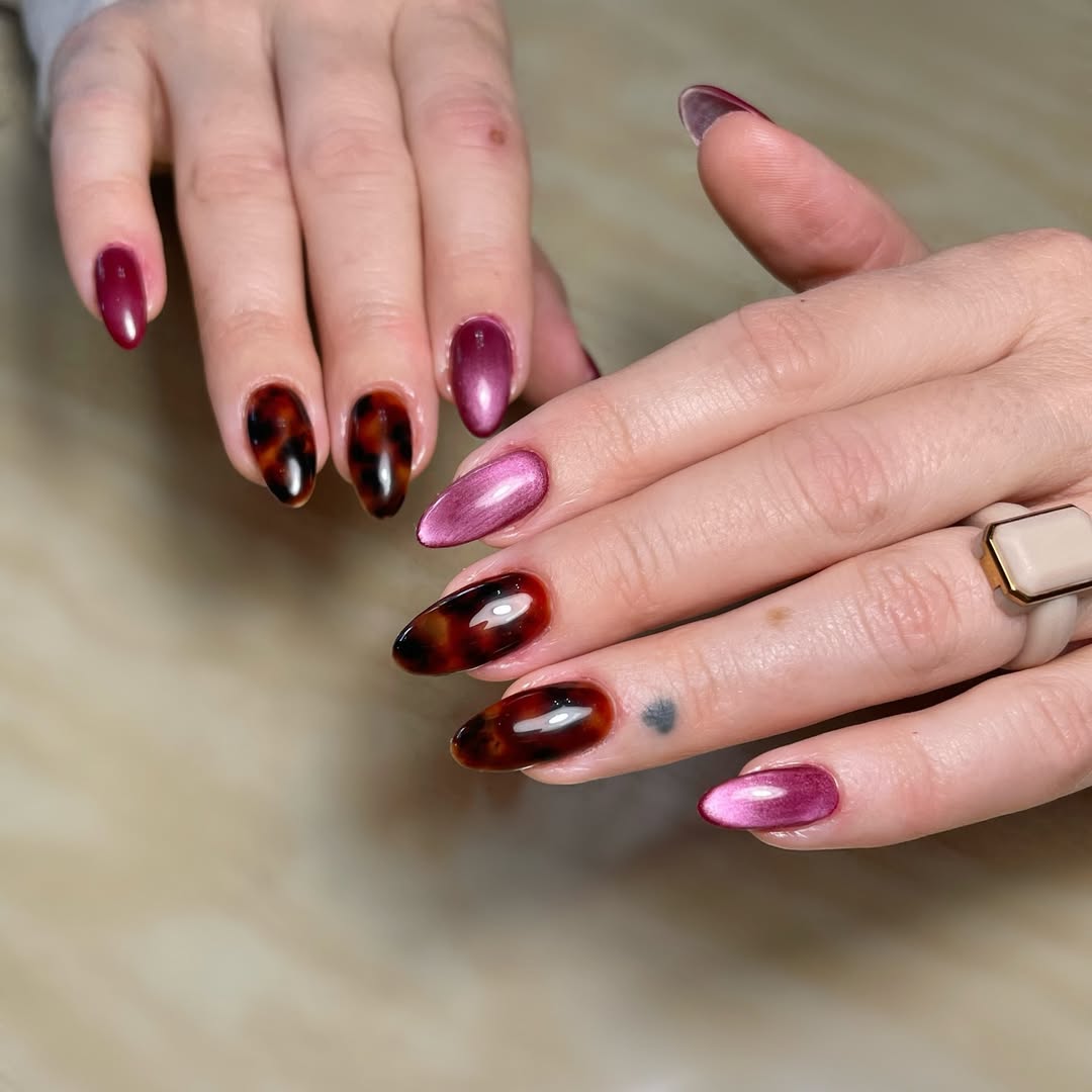 27 Tortoise Nail Trends You Need for 2026 20 Glossy Tortoise Shell and Pink Cat Eye Nails
