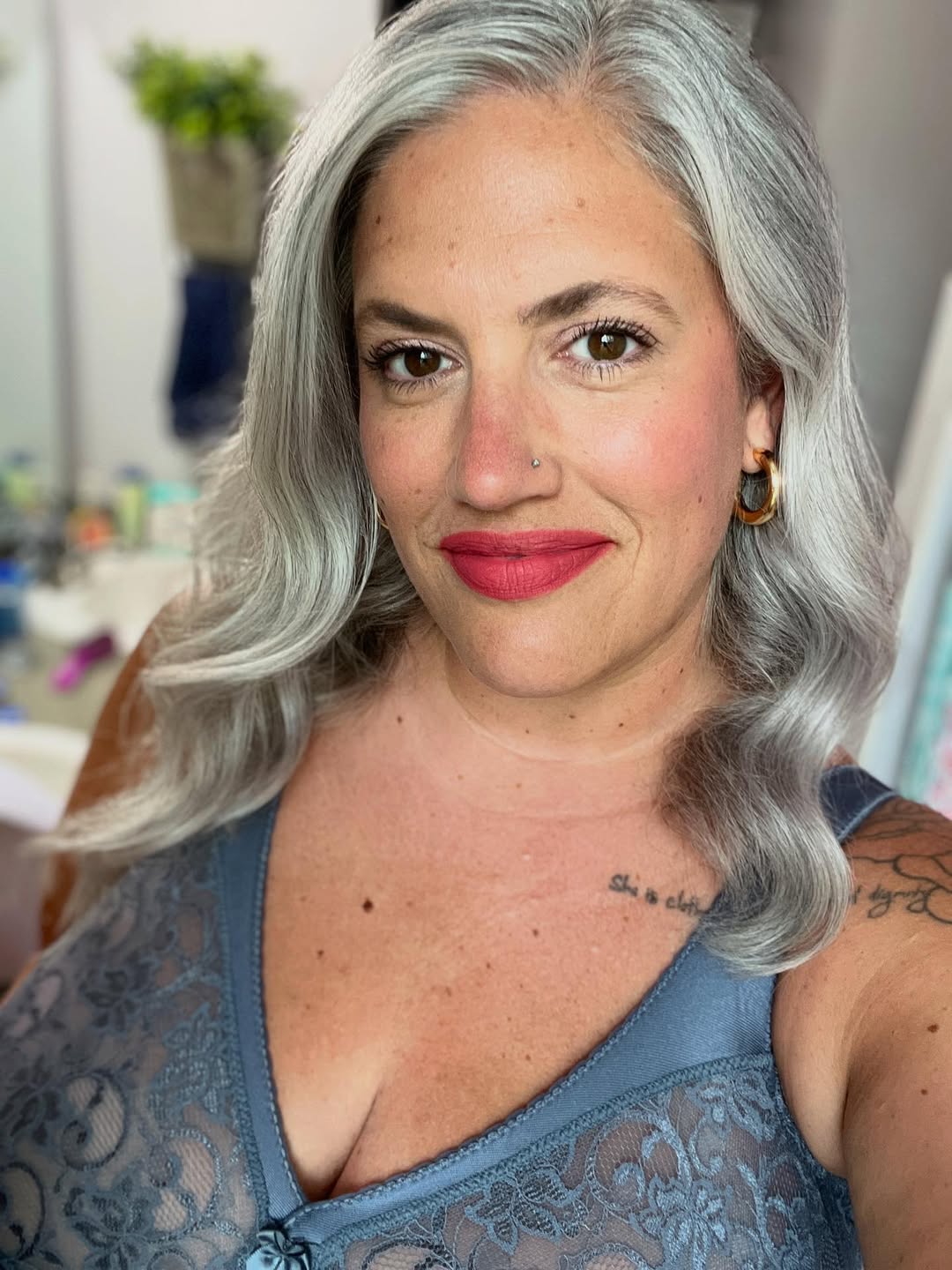 25 Stunning Hairstyles for Older Women in 2026 27 Gorgeous Silver Waves Glamorous Red Lip