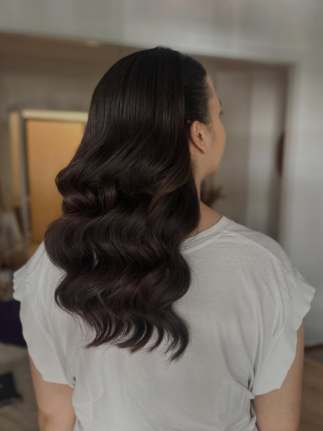 25 Sleek Hairstyles 2026 You Need To Try Now 7 Hollywood Waves Half-Up Dark Chocolate Luxe