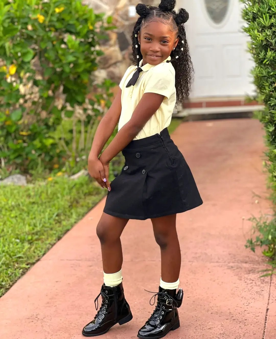 Pastel Uniform With Combat Boots Back To School Look