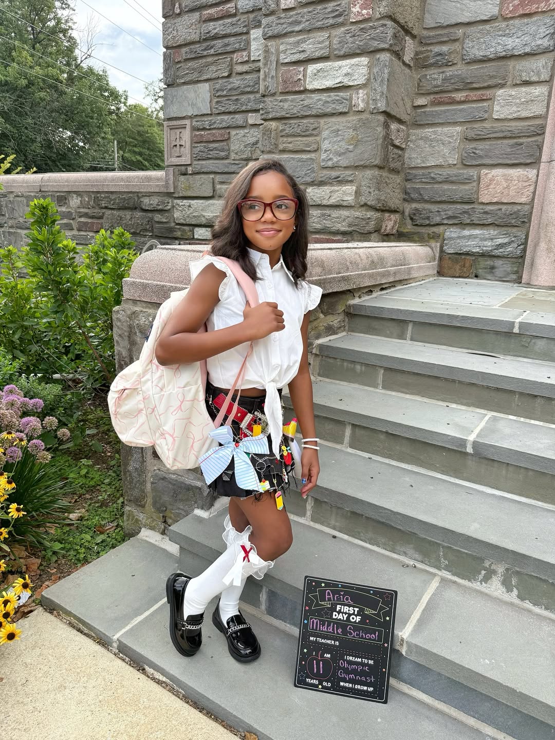 25 Back to School Outfits Middle School 2026 Trends 26 Preppy Back-To-School Outfit with Statement Skirt
