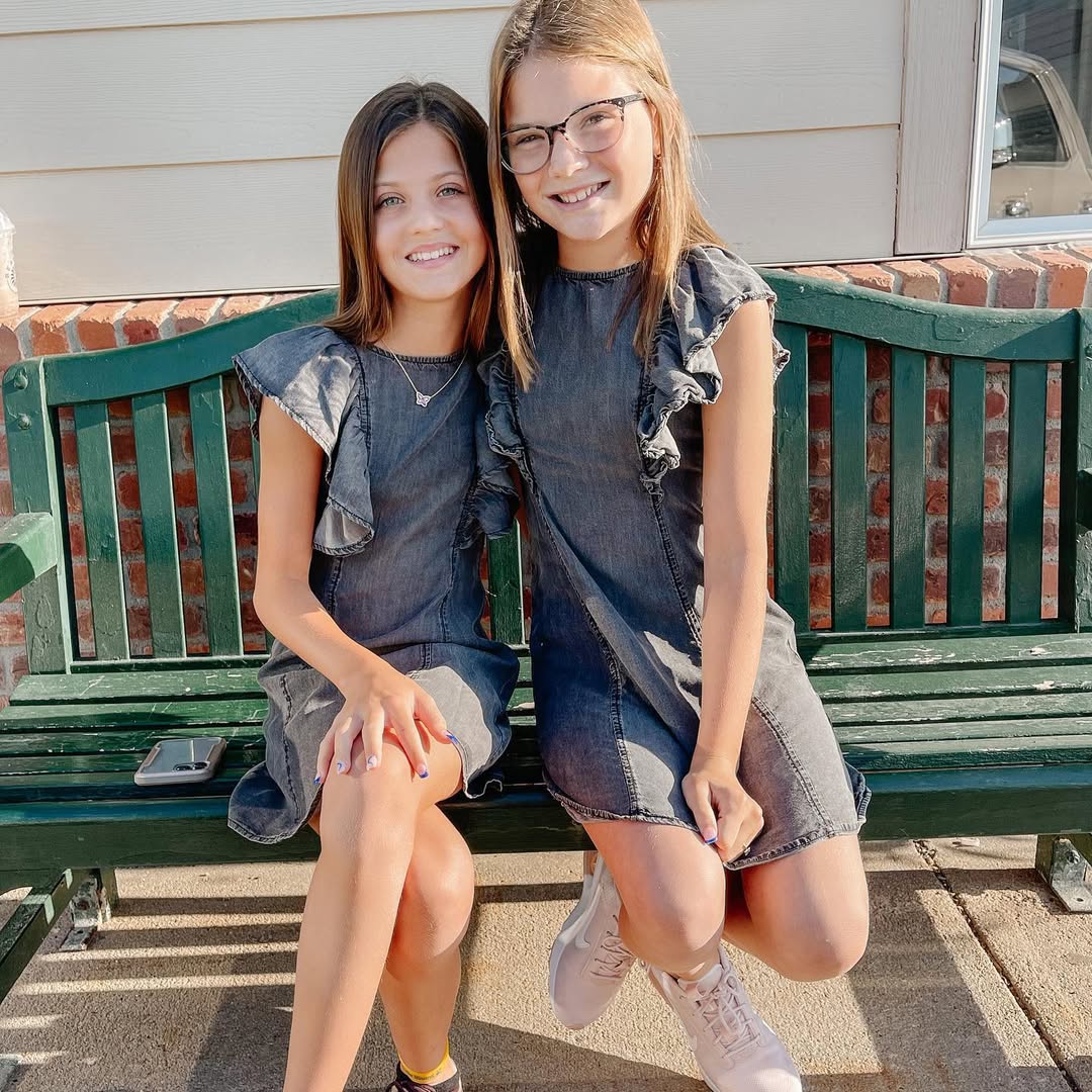 25 Back to School Outfits Middle School 2026 Trends 19 Ruffled Denim Dress With Pink Sneakers