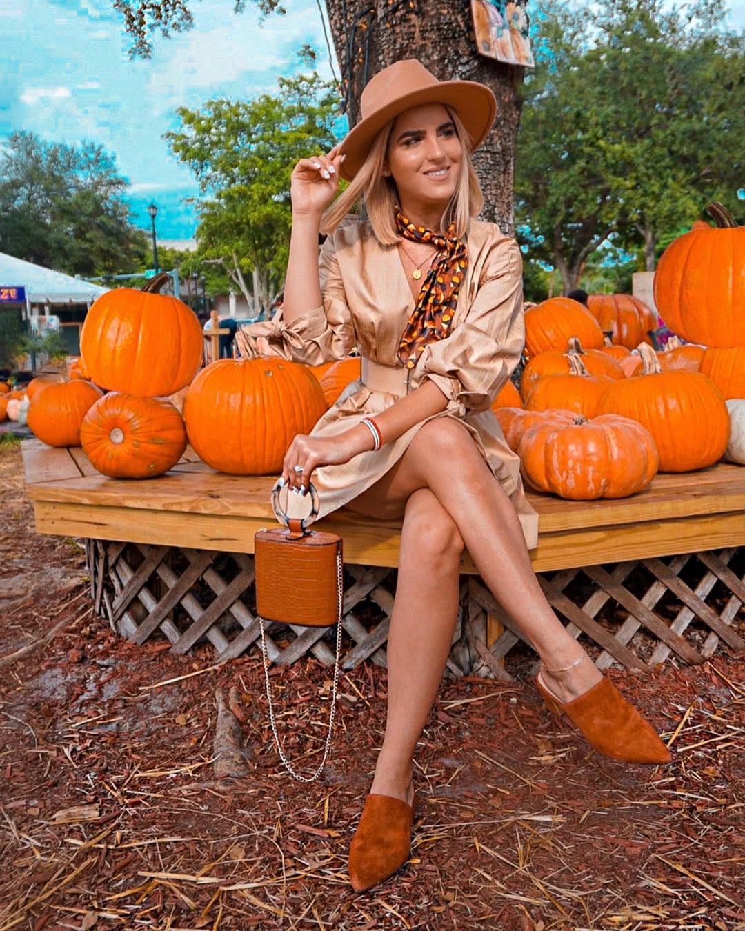 30 Chic Fall Outfits Women Will Love in 2026 29 Satin Shirt Dress With Autumn Accessories