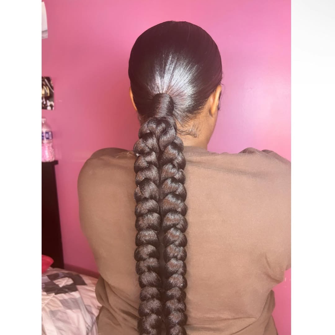 Sleek High Ponytail With Maxi Braid