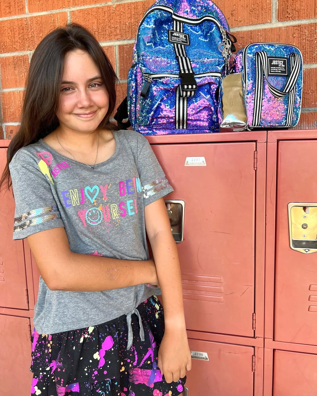25 Back to School Outfits Middle School 2026 Trends 10 Sparkle And Paint Splatter Back To School Look
