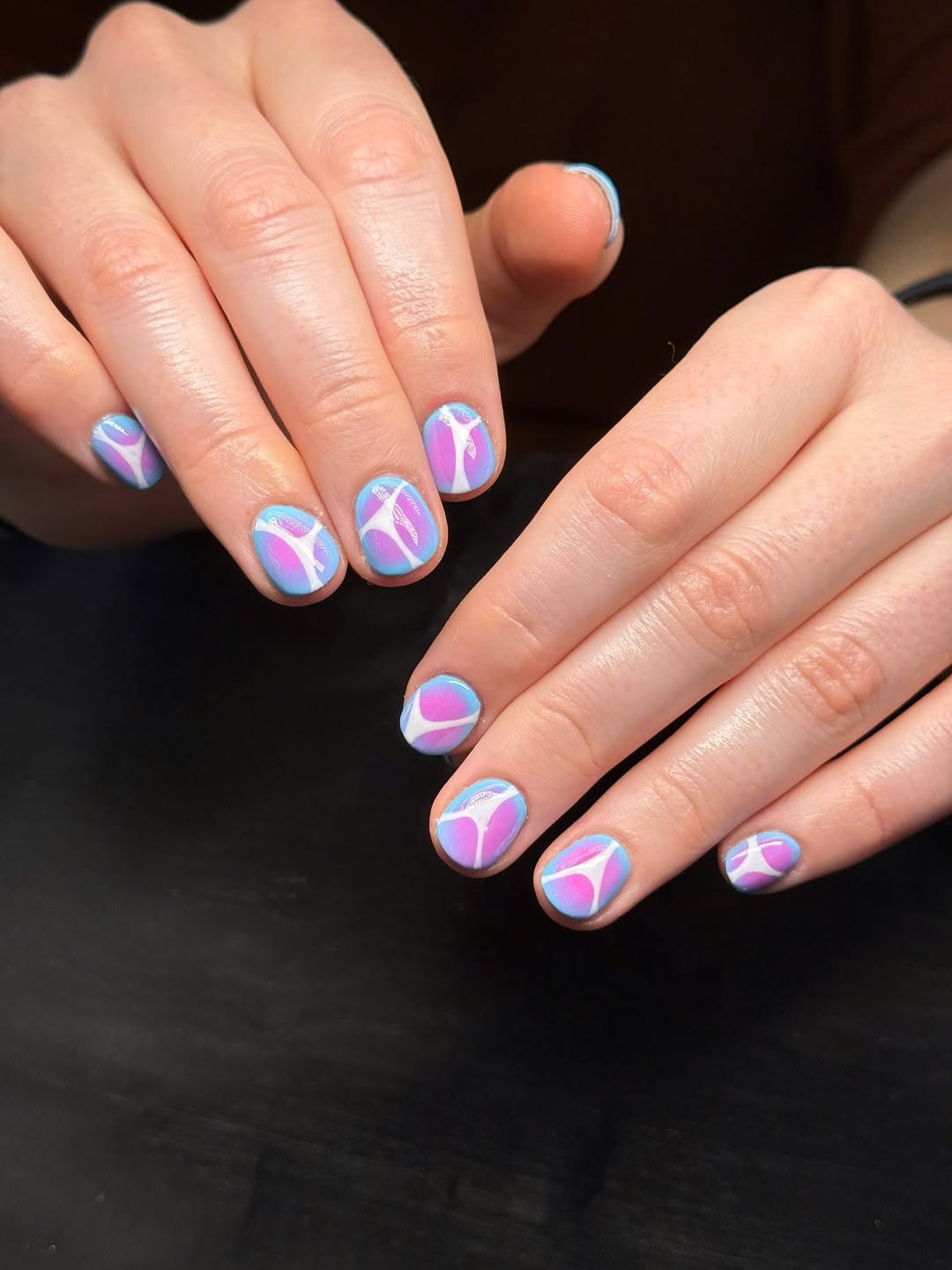 Vibrant Swirl Short Squoval Aura Nails