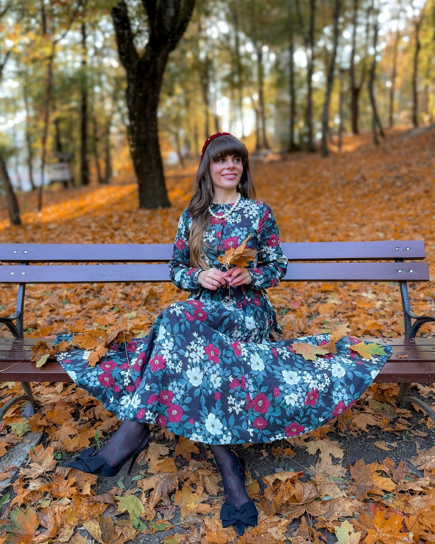25 Fall Dress Outfits You Need For 2026 22 Vintage Floral Dress With Black Bow Heels