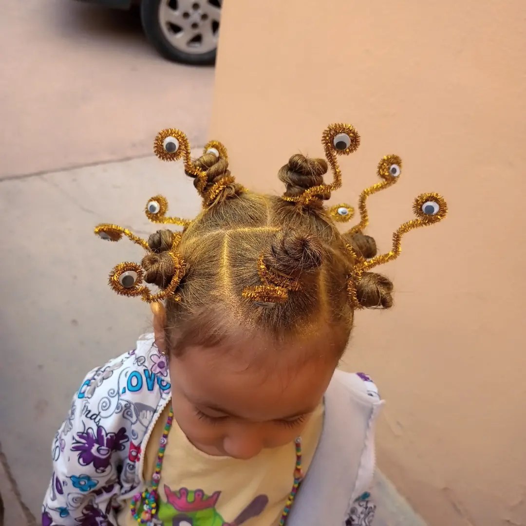 27 Spooktacular Halloween Hairstyles for Kids 2026 28 Adorable Medusa Monster Eye Hair for Halloween